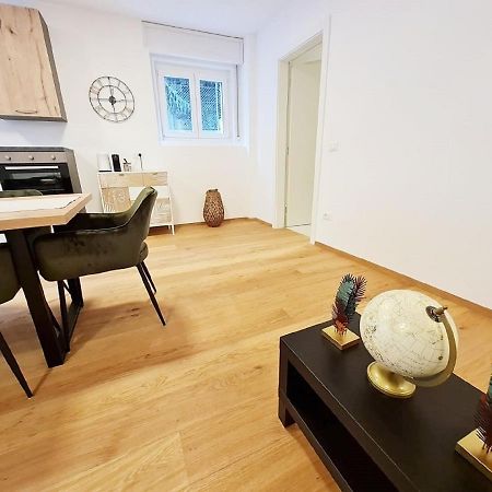 Apartment Palermo - Very Cosy, Calm And Close To The City Centre ボルツァーノ エクステリア 写真